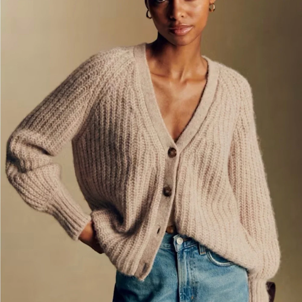 Sézane Basile Cardigan in light pink - Picture 7 of 8